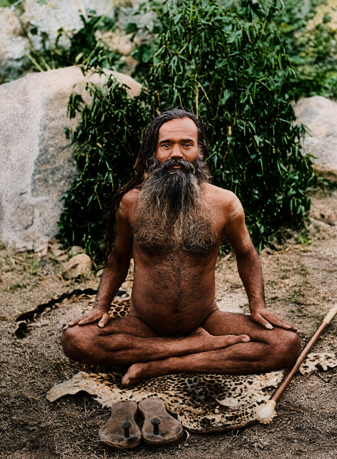 Chidghanananda Swamy the first spiritual personage to recognise Raju's Divinity